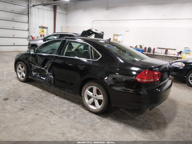 2015 Volkswagen Passat 1.8t Se მანქანა იყიდება აუქციონზე, vin: 1VWBT7A33FC026596, აუქციონის ნომერი: 44817513