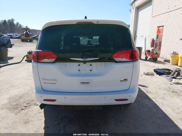 44817526 :رقم المزاد ، 2C4RC1CG8NR153901 vin ، 2022 Chrysler Voyager Lx مزاد بيع