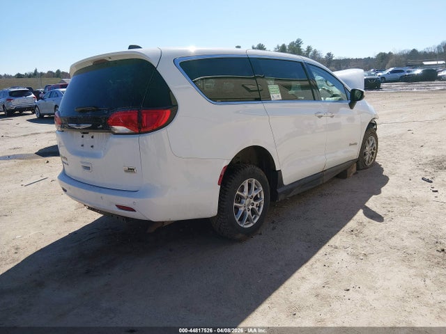 44817526 :رقم المزاد ، 2C4RC1CG8NR153901 vin ، 2022 Chrysler Voyager Lx مزاد بيع