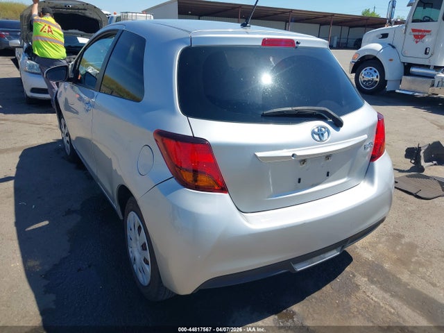VNKJTUD3XFA052141 Toyota YARIS L