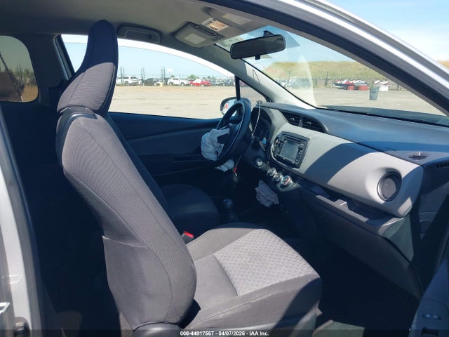 VNKJTUD3XFA052141 Toyota YARIS L