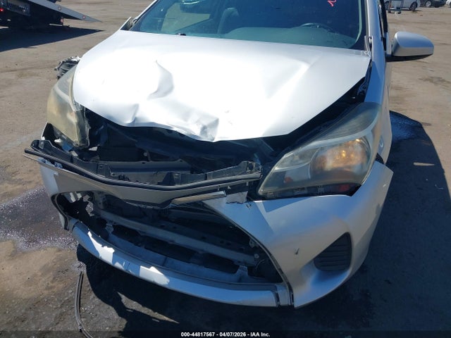 VNKJTUD3XFA052141 Toyota YARIS L