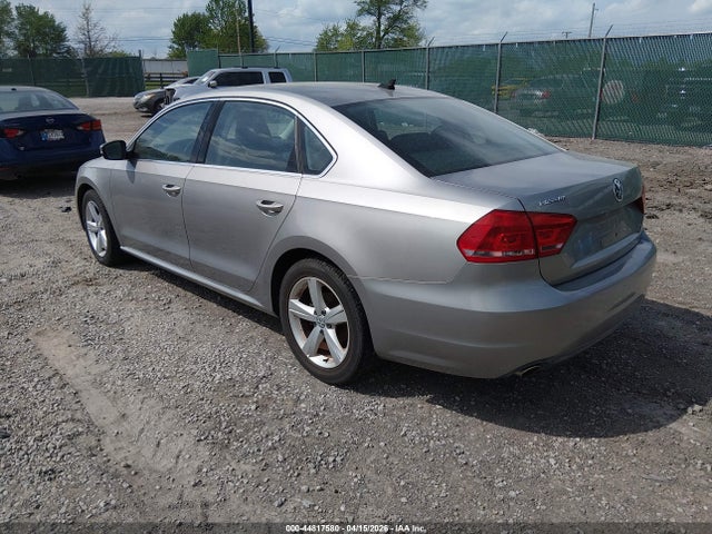 44817580 :رقم المزاد ، 1VWBH7A35DC011693 vin ، 2013 Volkswagen Passat 2.5l Se مزاد بيع