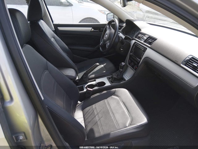 44817580 :رقم المزاد ، 1VWBH7A35DC011693 vin ، 2013 Volkswagen Passat 2.5l Se مزاد بيع