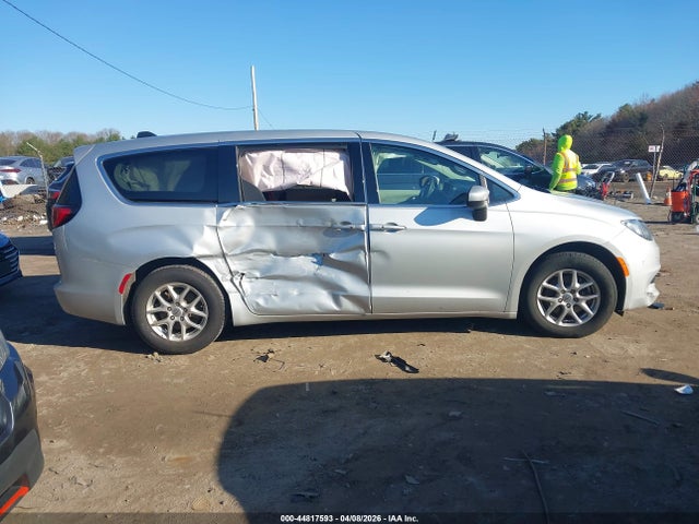 2023 Chrysler Voyager Lx მანქანა იყიდება აუქციონზე, vin: 2C4RC1CG7PR617005, აუქციონის ნომერი: 44817593