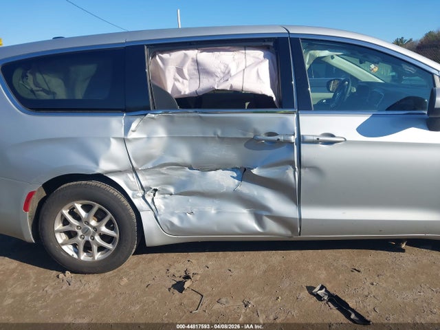2023 Chrysler Voyager Lx მანქანა იყიდება აუქციონზე, vin: 2C4RC1CG7PR617005, აუქციონის ნომერი: 44817593