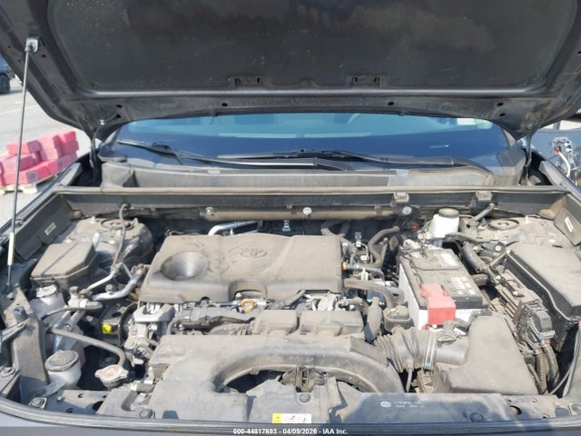 2T3G1RFV3LW105294 Toyota RAV4 LE