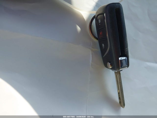 2T3G1RFV3LW105294 Toyota RAV4 LE
