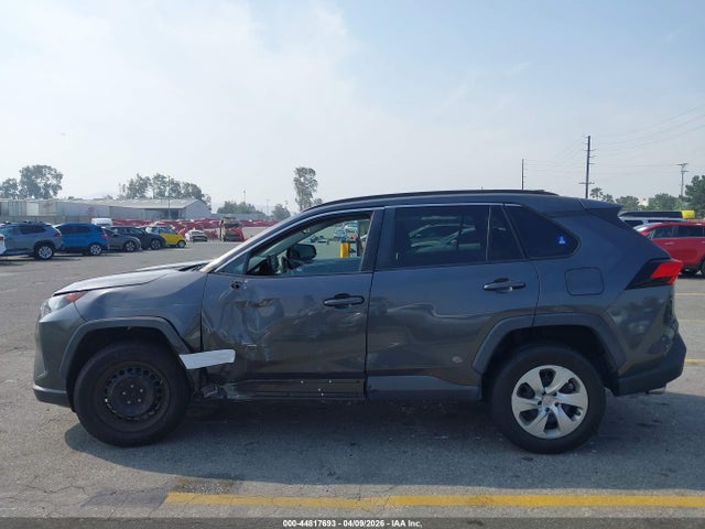 2T3G1RFV3LW105294 Toyota RAV4 LE