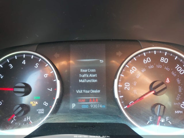 2T3G1RFV3LW105294 Toyota RAV4 LE