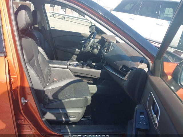 44817752 :رقم المزاد ، JN8BT3DC1PW100691 vin ، 2023 Nissan Rogue Platinum Fwd مزاد بيع