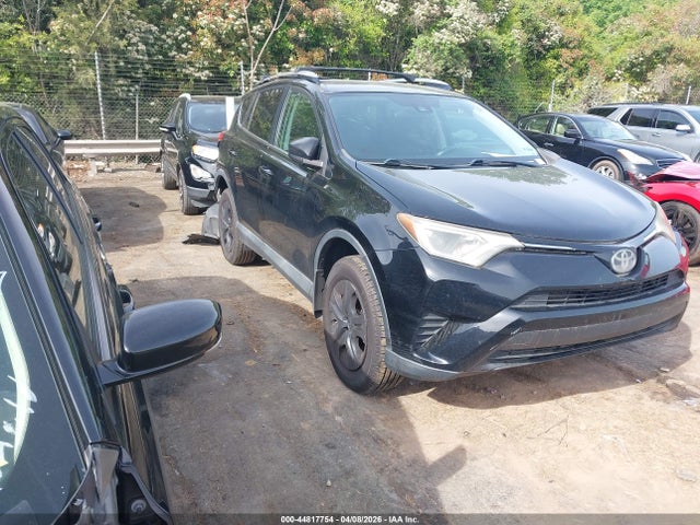 2017 Toyota Rav4 Le მანქანა იყიდება აუქციონზე, vin: 2T3BFREV1HW588174, აუქციონის ნომერი: 44817754