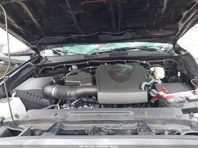 44817767 :رقم المزاد ، 3TMGZ5AN5NM464014 vin ، 2022 Toyota Tacoma Limited مزاد بيع