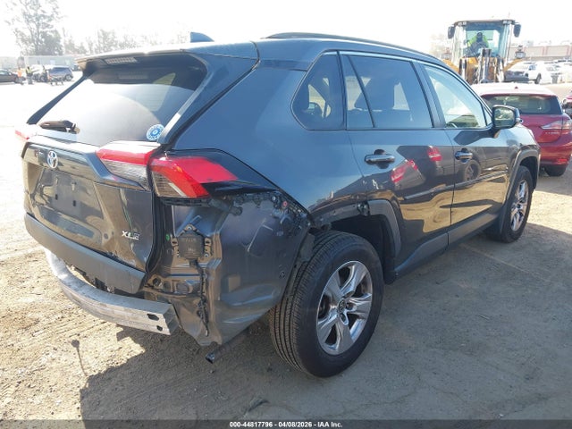 Toyota Rav4 Xle 2021 JTMW1RFV0MJ022563 Image 4