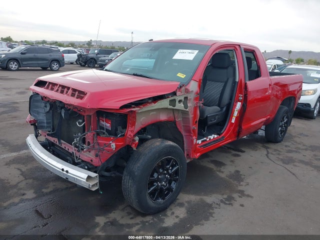 5TFUY5F11KX800548 Toyota Tundra Sr5 5.7l V8