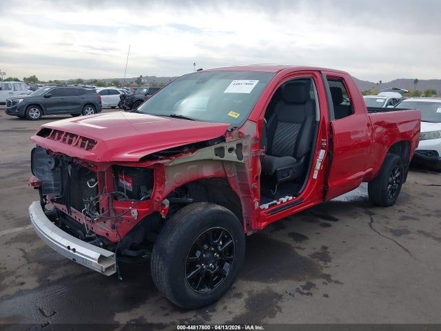 5TFUY5F11KX800548 Toyota Tundra Sr5 5.7l V8