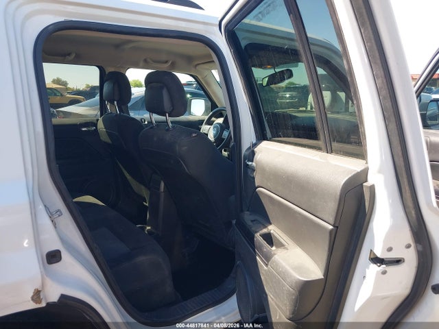 2015 Jeep Patriot Altitude Edition მანქანა იყიდება აუქციონზე, vin: 1C4NJPBA5FD400672, აუქციონის ნომერი: 44817841