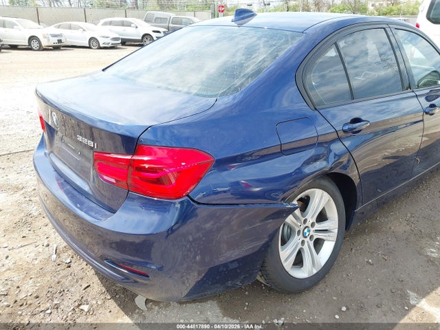 2016 Bmw 328i მანქანა იყიდება აუქციონზე, vin: WBA8E9G5XGNT82204, აუქციონის ნომერი: 44817890