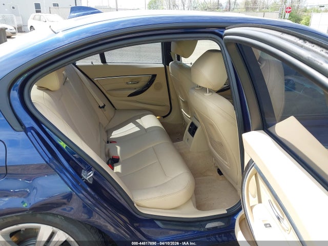 2016 Bmw 328i მანქანა იყიდება აუქციონზე, vin: WBA8E9G5XGNT82204, აუქციონის ნომერი: 44817890