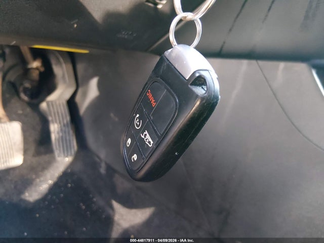 2014 Jeep Cherokee Latitude მანქანა იყიდება აუქციონზე, vin: 1C4PJMCS9EW126104, აუქციონის ნომერი: 44817911