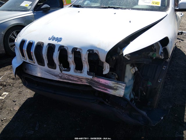2014 Jeep Cherokee Latitude მანქანა იყიდება აუქციონზე, vin: 1C4PJMCS9EW126104, აუქციონის ნომერი: 44817911