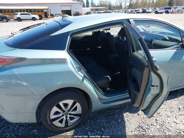 JTDKARFU6G3003207 Toyota Prius Four