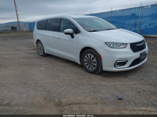 2023 CHRYSLER PACIFICA HYBRID 2C4RC1L74PR575716