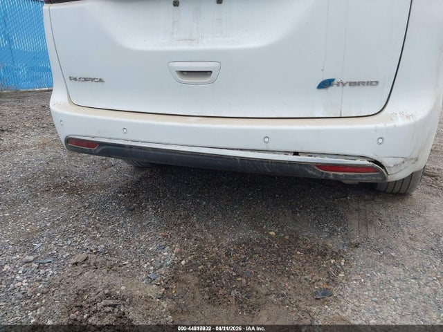 2023 Chrysler Pacifica Hybrid Touring L მანქანა იყიდება აუქციონზე, vin: 2C4RC1L74PR575716, აუქციონის ნომერი: 44817932