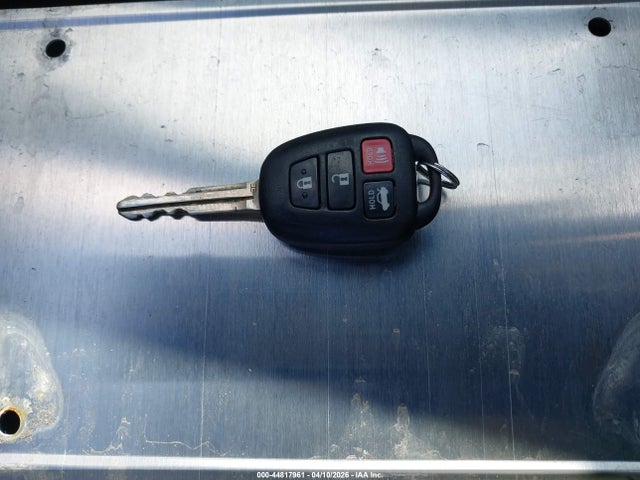 2T1BURHEXEC061211 Toyota Corolla S