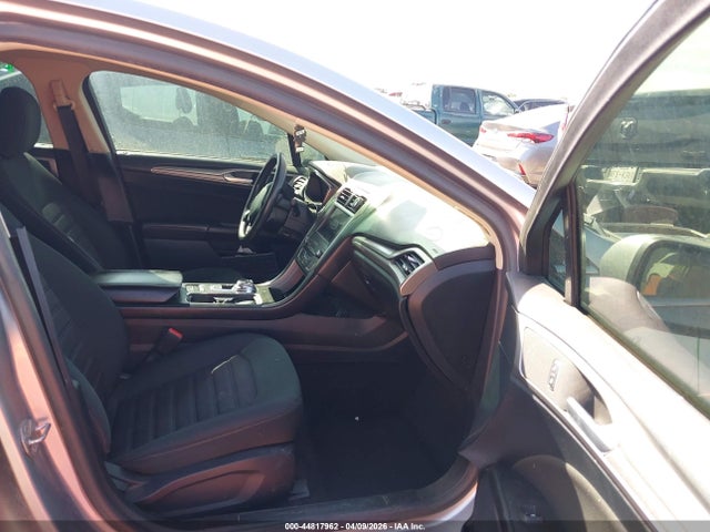 44817962 :رقم المزاد ، 3FA6P0HD5LR172337 vin ، 2020 Ford Fusion Se مزاد بيع