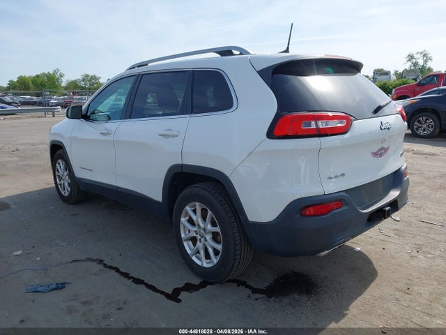 44818028 :رقم المزاد ، 1C4PJMCS0GW155736 vin ، 2016 Jeep Cherokee Latitude مزاد بيع