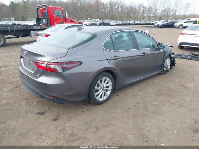 44818032 :رقم المزاد ، 4T1C11BK4RU113451 vin ، 2024 Toyota Camry Le مزاد بيع
