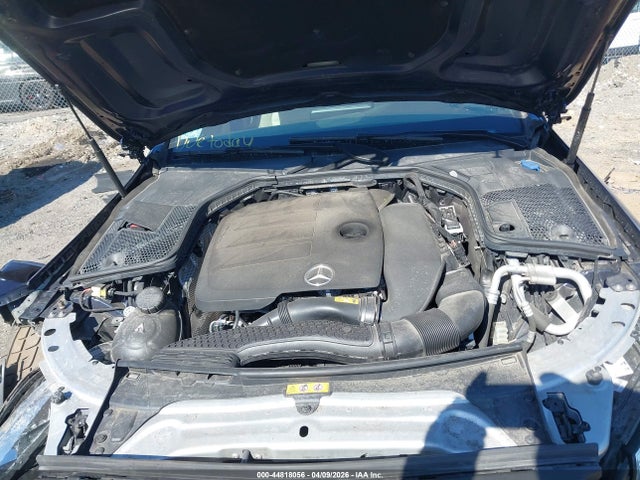 44818056 :رقم المزاد ، W1KWF8EB0MR648995 vin ، 2021 Mercedes-benz C 300 4matic مزاد بيع