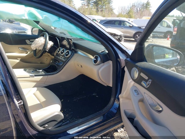 44818056 :رقم المزاد ، W1KWF8EB0MR648995 vin ، 2021 Mercedes-benz C 300 4matic مزاد بيع