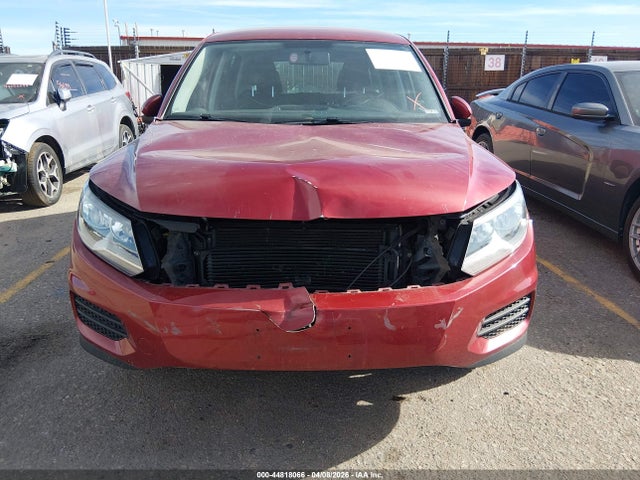 44818066 :رقم المزاد ، WVGBV3AX3EW120138 vin ، 2014 Volkswagen Tiguan Se مزاد بيع