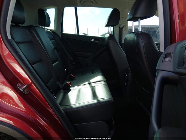 44818066 :رقم المزاد ، WVGBV3AX3EW120138 vin ، 2014 Volkswagen Tiguan Se مزاد بيع