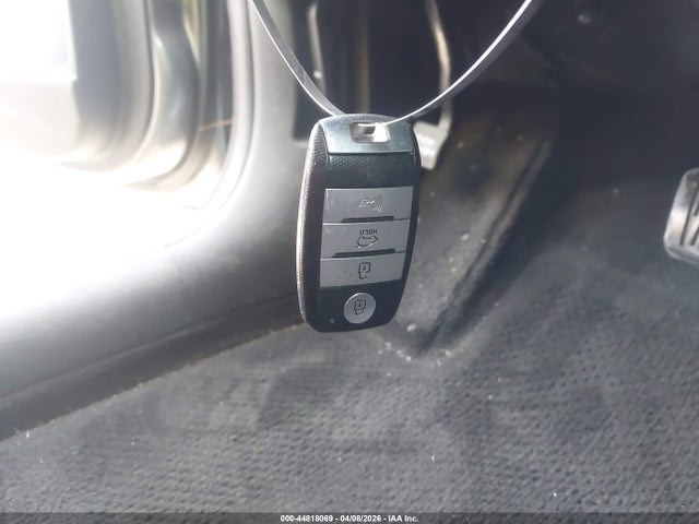 Продажа на аукционе авто 2017 Kia Niro Ex, vin: KNDCC3LC6H5054719, номер лота: 44818069