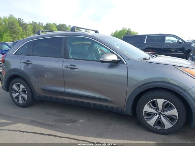 Продажа на аукционе авто 2017 Kia Niro Ex, vin: KNDCC3LC6H5054719, номер лота: 44818069