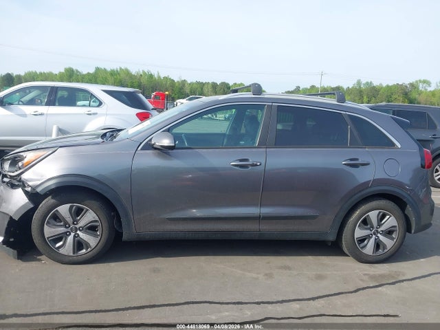 Продажа на аукционе авто 2017 Kia Niro Ex, vin: KNDCC3LC6H5054719, номер лота: 44818069