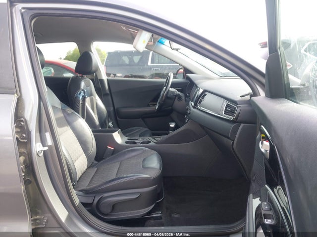 Продажа на аукционе авто 2017 Kia Niro Ex, vin: KNDCC3LC6H5054719, номер лота: 44818069