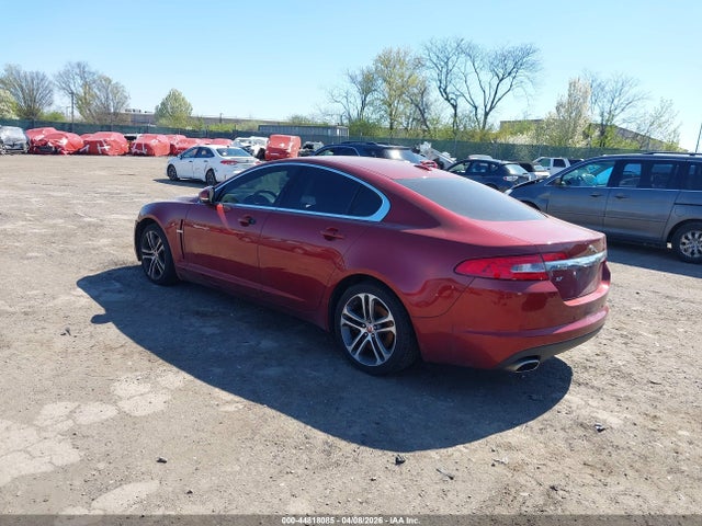 2010 JAGUAR XF SAJWA0GB9ALR66542 Photo 2