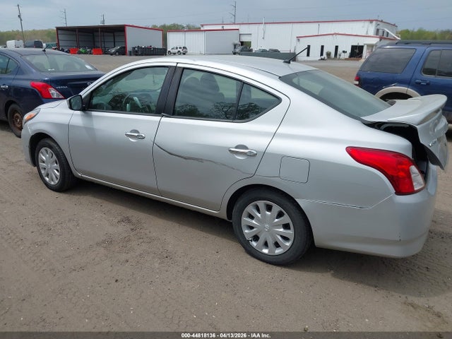 2019 NISSAN VERSA 3N1CN7AP8KL828356 Photo 2