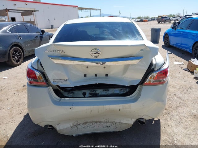 Nissan Altima 2.5 S 2015 1N4AL3AP1FC469099 Image 16