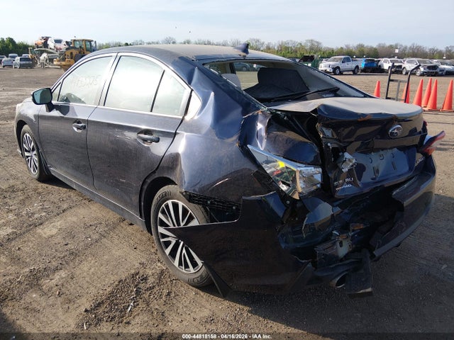 2018 Subaru Legacy 2.5i Premium მანქანა იყიდება აუქციონზე, vin: 4S3BNAF64J3005083, აუქციონის ნომერი: 44818158
