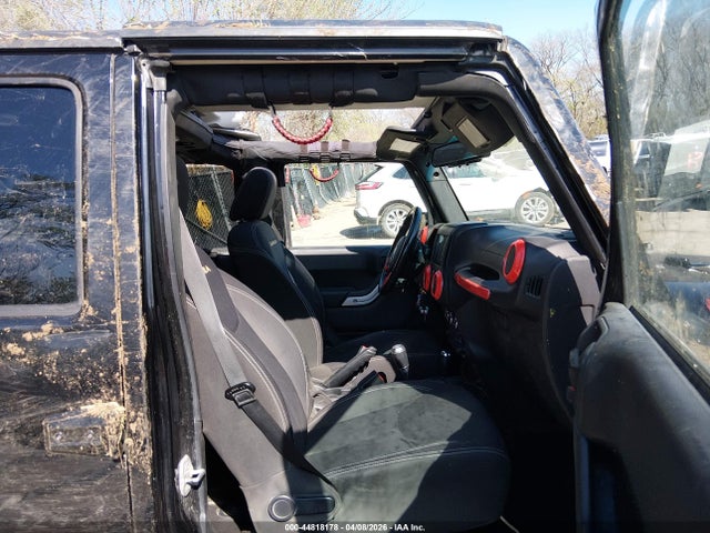 44818178 :رقم المزاد ، 1C4BJWEG2FL688136 vin ، 2015 Jeep Wrangler Unlimited Sahara مزاد بيع