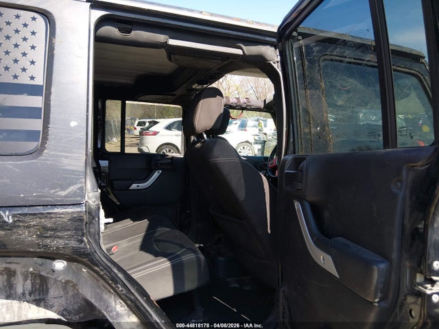 44818178 :رقم المزاد ، 1C4BJWEG2FL688136 vin ، 2015 Jeep Wrangler Unlimited Sahara مزاد بيع