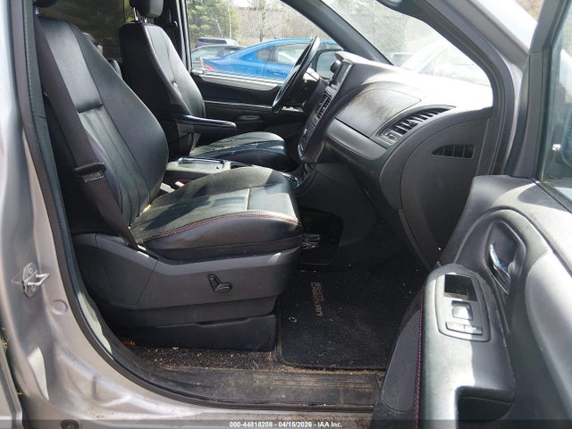Продажа на аукционе авто 2017 Dodge Grand Caravan Gt, vin: 2C4RDGEG2HR845427, номер лота: 44818208