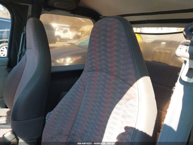 2000 JEEP WRANGLER 1J4FA29P7YP769806 Photo 7