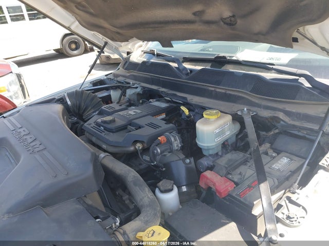 44818260 :رقم المزاد ، 3C7WRNFL7KG672072 vin ، 2019 Ram 5500 Chassis Tradesman/slt/laramie/limited مزاد بيع