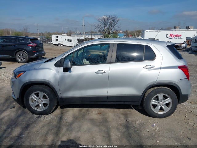 KL7CJKSB4MB318182 Chevrolet Trax Fwd Ls